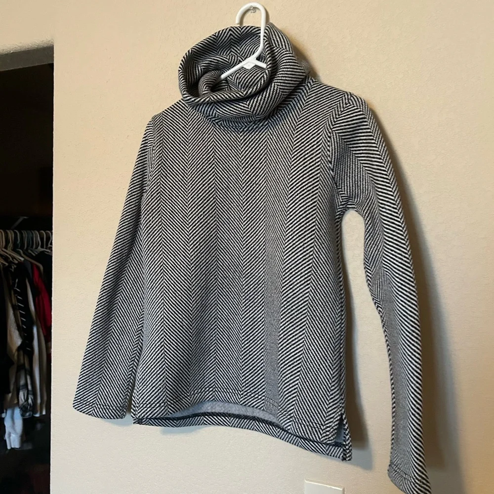 J. Crew Funnel Neck Long Sleeve Pullover Sweater XS